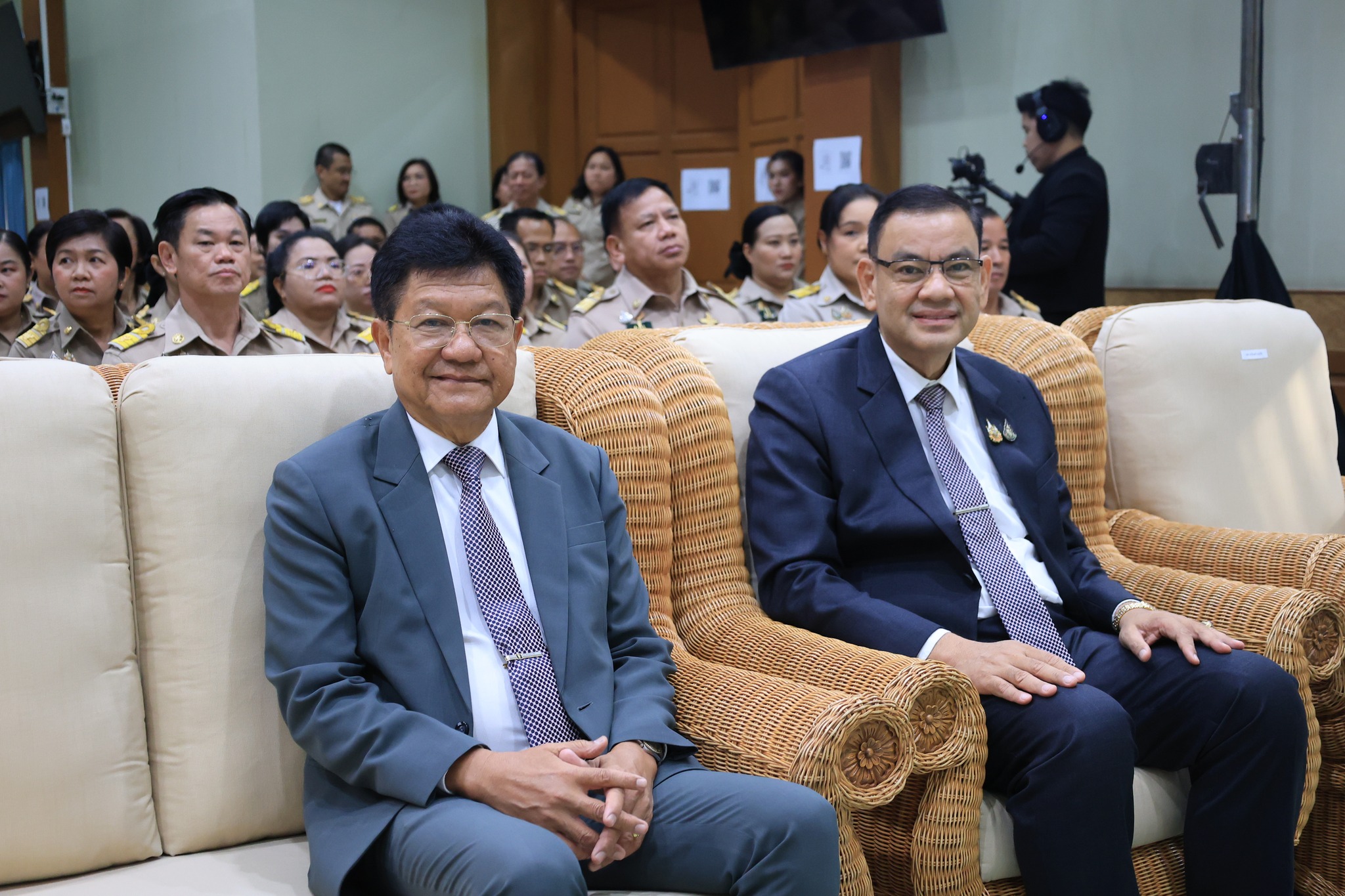 title - เลขาธิการ ส.ป.ก. นำทีมผู้บริหาร และเจ้าหน้าที่ ส.ป.ก. ประกาศเจตนารมณ์ตามนโยบาย No Gift Policy( วันที่ 6 มีนาคม 2569)